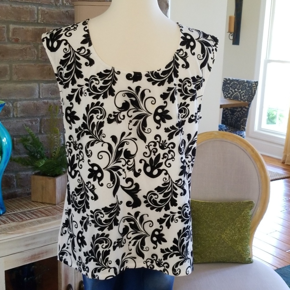 Maurice's Black and cream top
